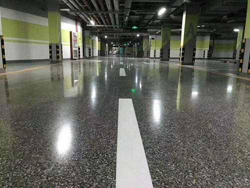 淺談金剛砂耐磨地坪的硬化工藝與生產(chǎn)