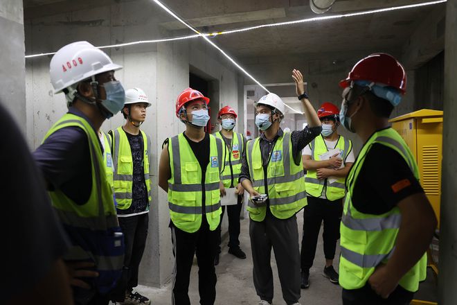 四大機器人現(xiàn)身工地，碧桂園以科技賦能安全生產(chǎn)與文明施工新標桿